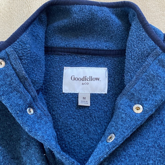EUC sz M Goodfellow & Co pullover  100% polyester worn once - Picture 2 of 4